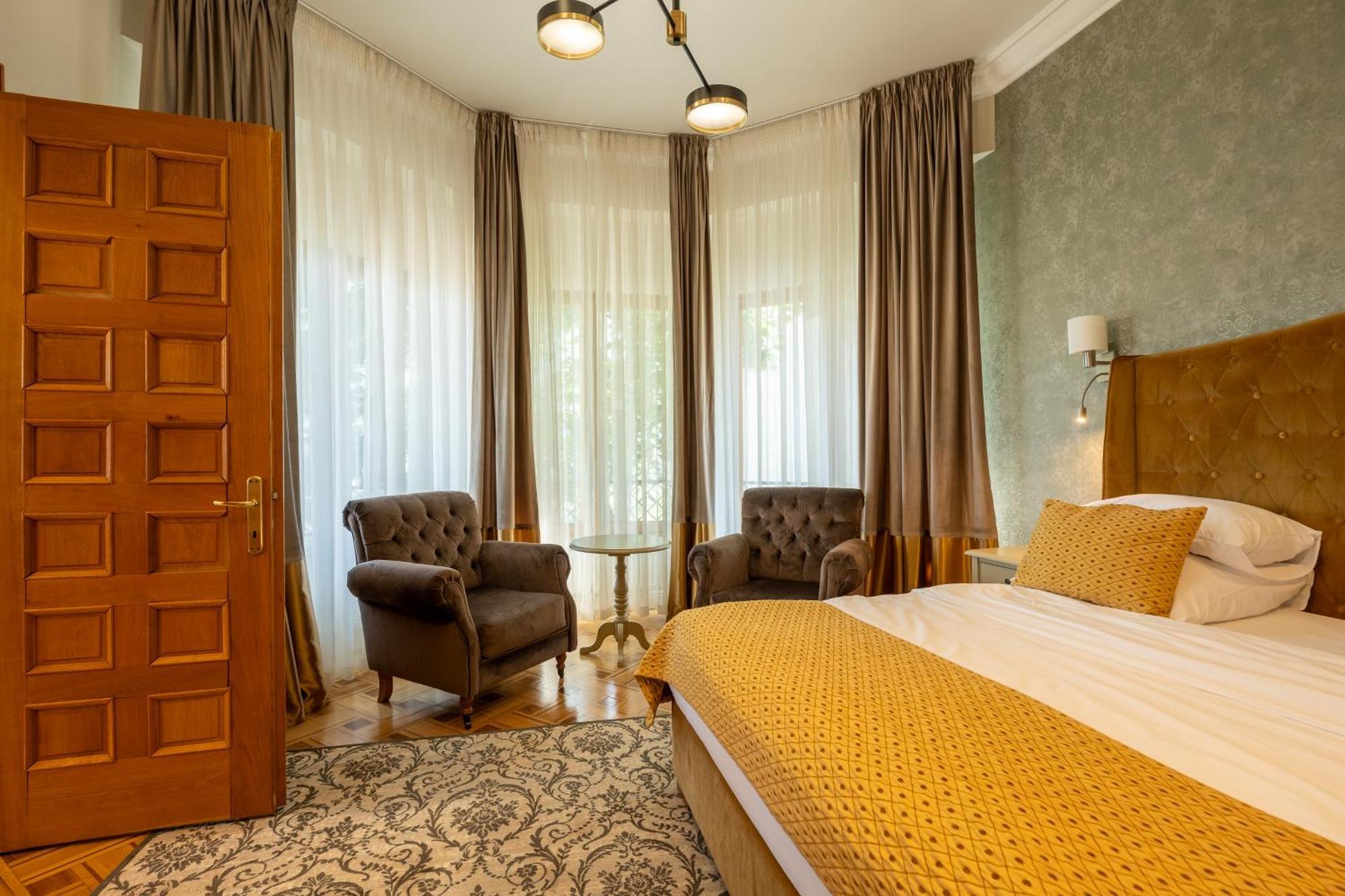 Casa Cranta Hotel 4*