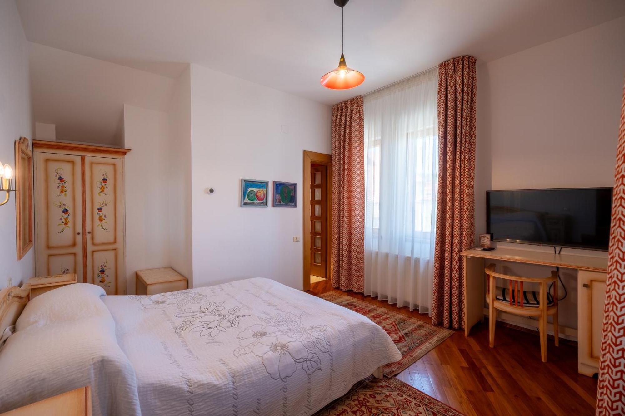 Casa Cranta Brașov
