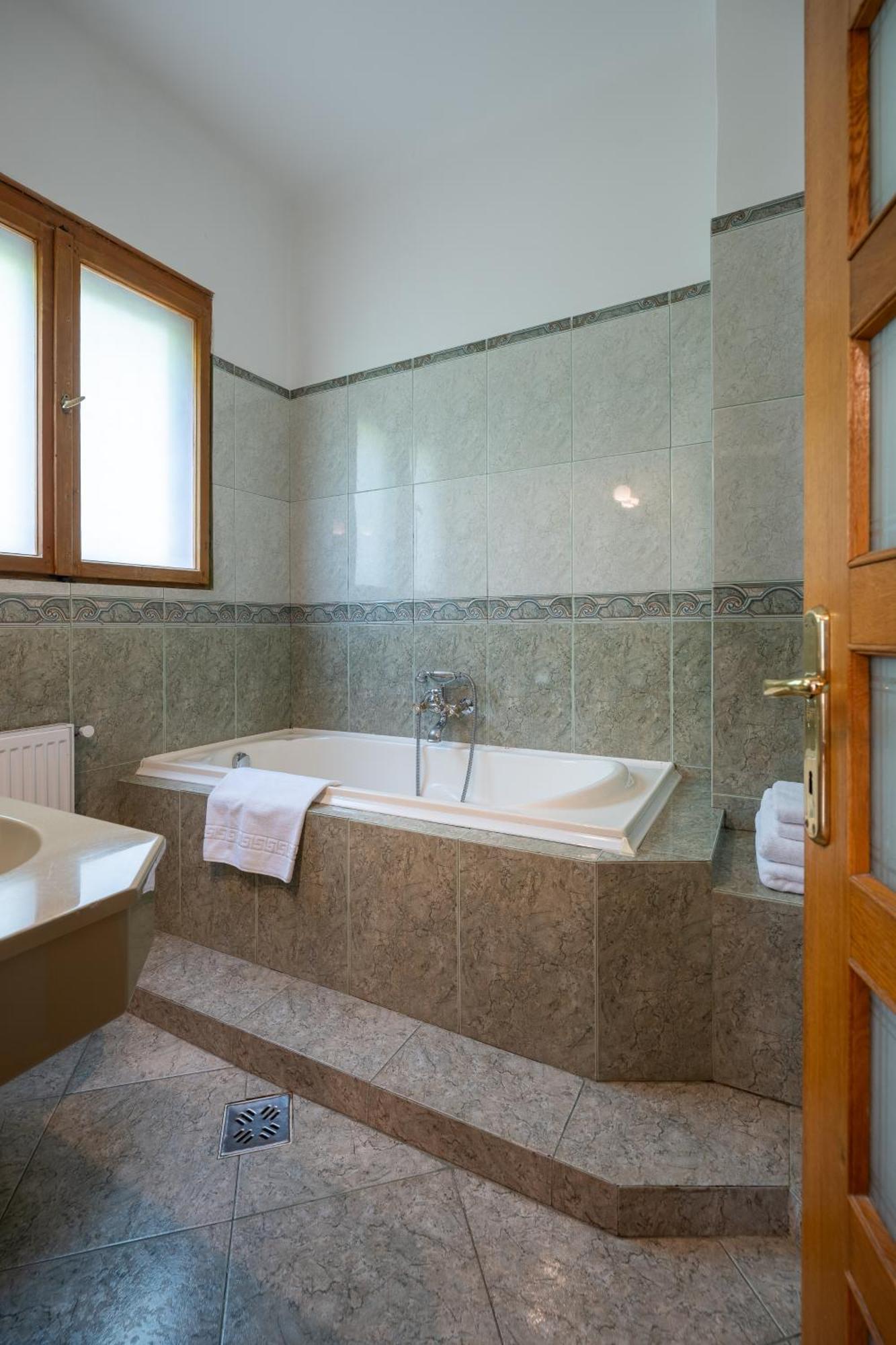 Hotel Casa Cranta 4*
