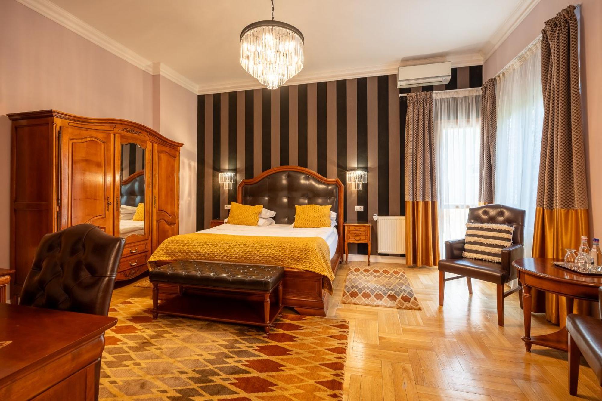 Casa Cranta Hotel 4*